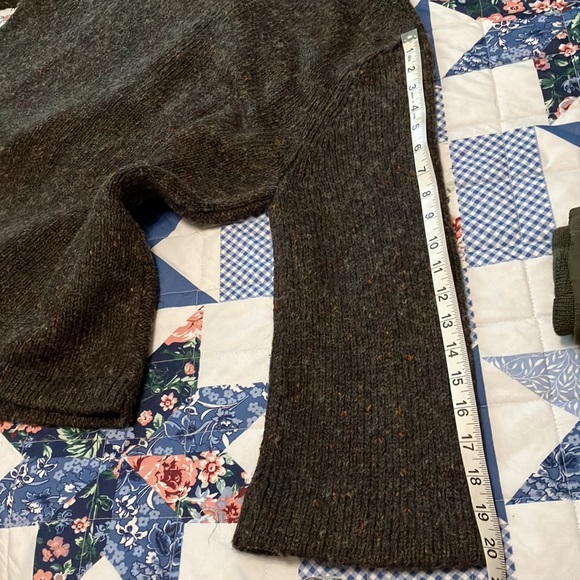 ⭐️ 5/$20 ⭐️ Hannah Cardigan - Picture 8 of 8